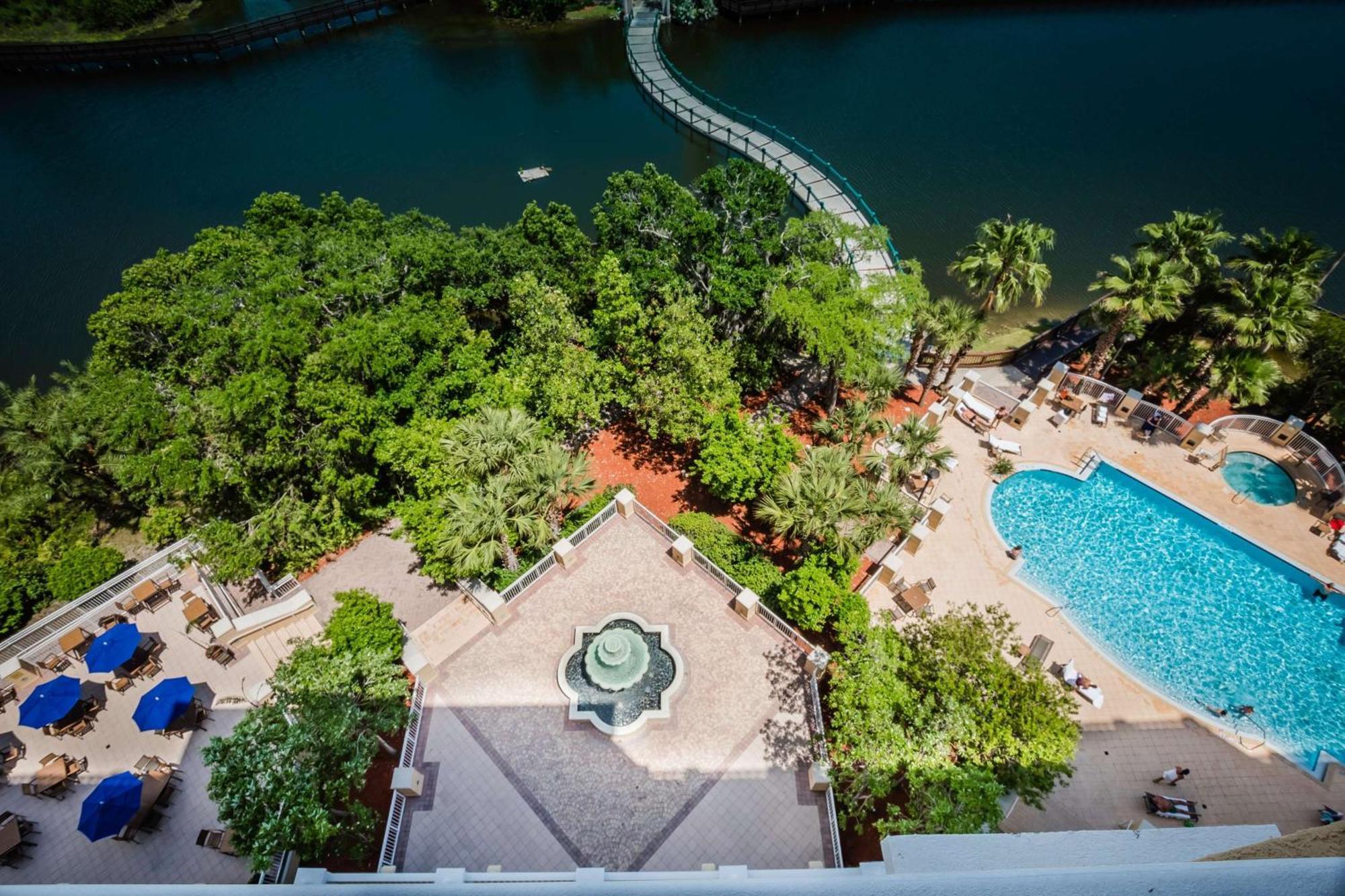Hilton St. Petersburg Carillon Park Exterior foto